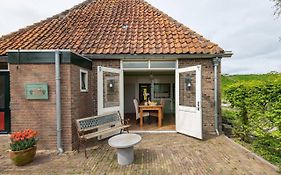 Private Characteristic Farmhouse Near The Lake